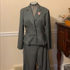 Women’s pantsuit